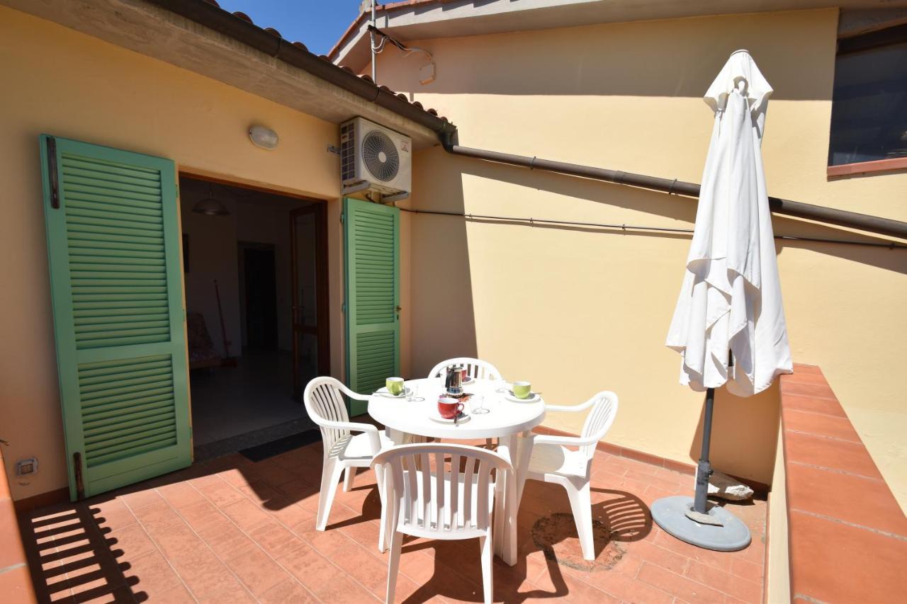 Appartamenti Sabbia - Zona Mare Con Terrazze, Clima, E Posti Auto Marina di Campo Exterior foto